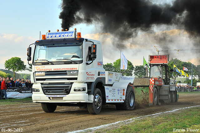 01-06-2012 292-border 01-06-2012 Nederhemert