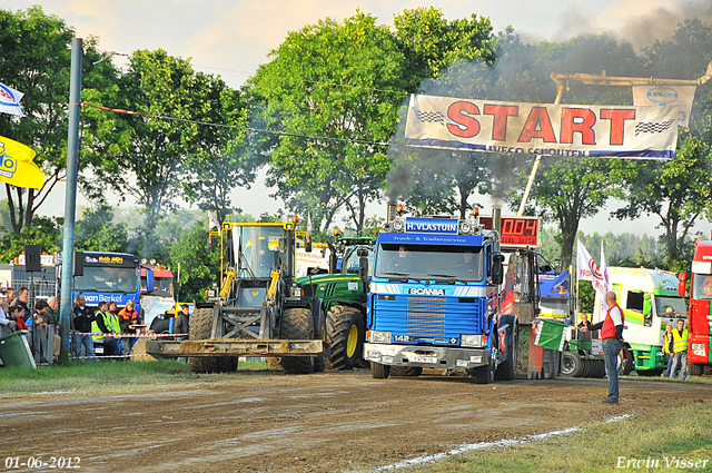 01-06-2012 300-border 01-06-2012 Nederhemert