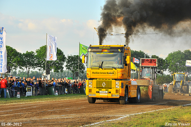 01-06-2012 349-border 01-06-2012 Nederhemert