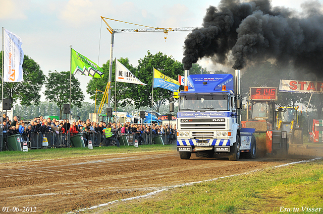 01-06-2012 359-border 01-06-2012 Nederhemert