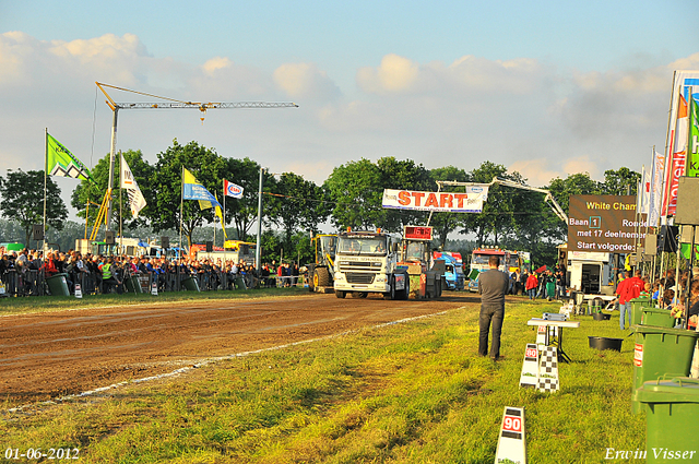 01-06-2012 373-border 01-06-2012 Nederhemert