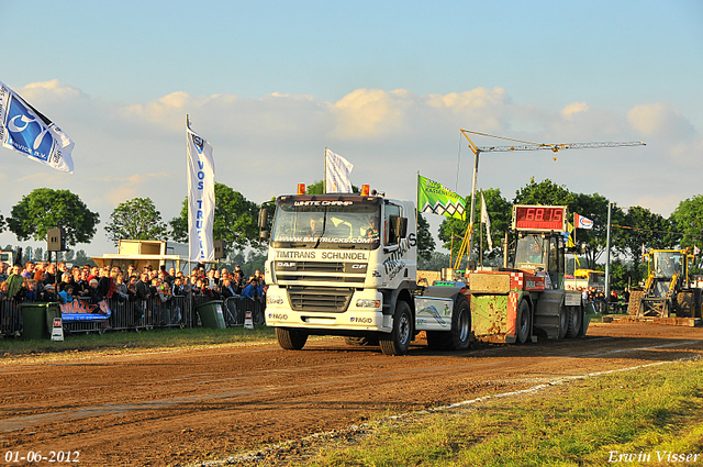 01-06-2012 378-border 01-06-2012 Nederhemert