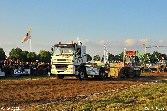 01-06-2012 382-border 01-06-2012 Nederhemert