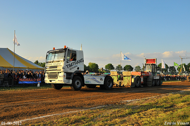 01-06-2012 385-border 01-06-2012 Nederhemert