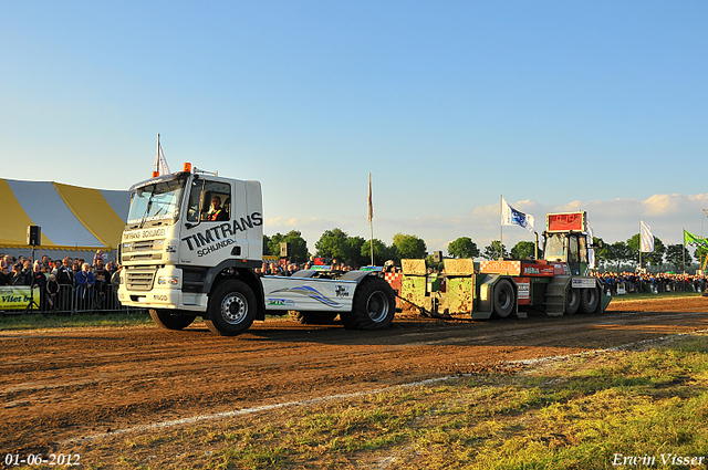 01-06-2012 387-border 01-06-2012 Nederhemert