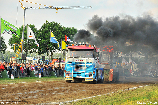 01-06-2012 396-border 01-06-2012 Nederhemert