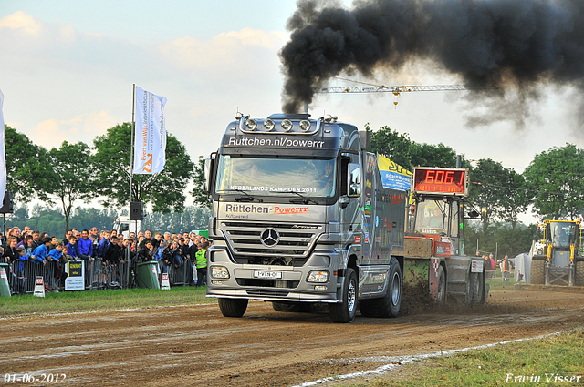 01-06-2012 405-border 01-06-2012 Nederhemert