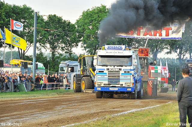 01-06-2012 416-border 01-06-2012 Nederhemert