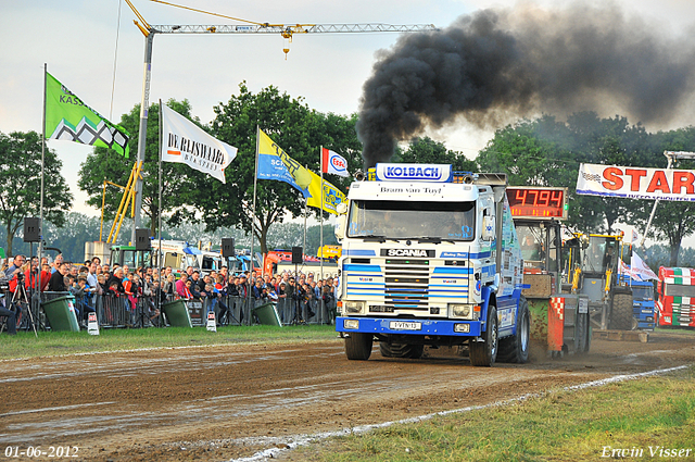 01-06-2012 417-border 01-06-2012 Nederhemert