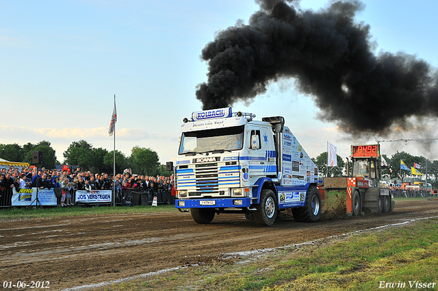 01-06-2012 422-border 01-06-2012 Nederhemert