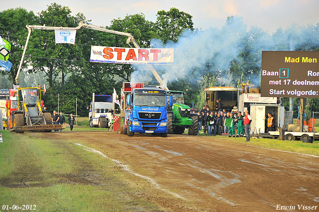 01-06-2012 445-border 01-06-2012 Nederhemert