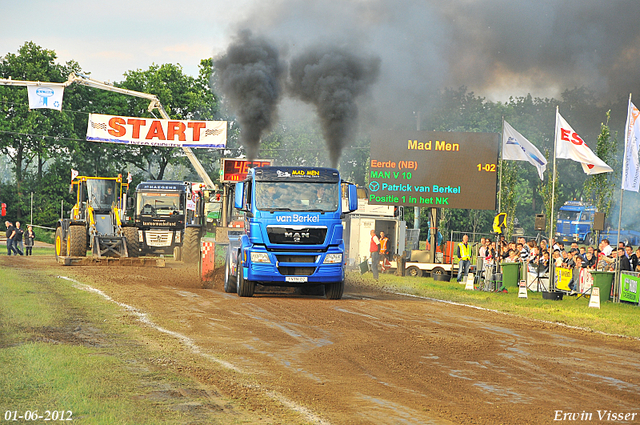 01-06-2012 449-border 01-06-2012 Nederhemert