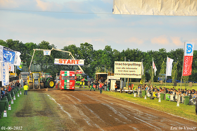 01-06-2012 458-border 01-06-2012 Nederhemert