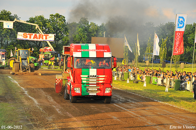 01-06-2012 461-border 01-06-2012 Nederhemert