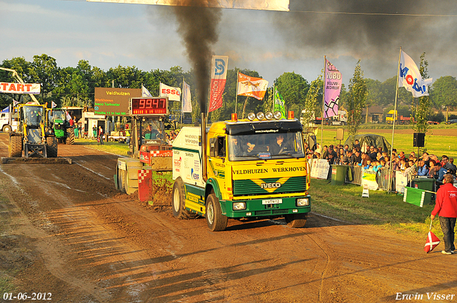 01-06-2012 477-border 01-06-2012 Nederhemert