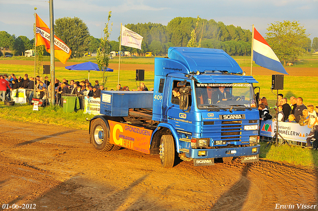 01-06-2012 522-border 01-06-2012 Nederhemert