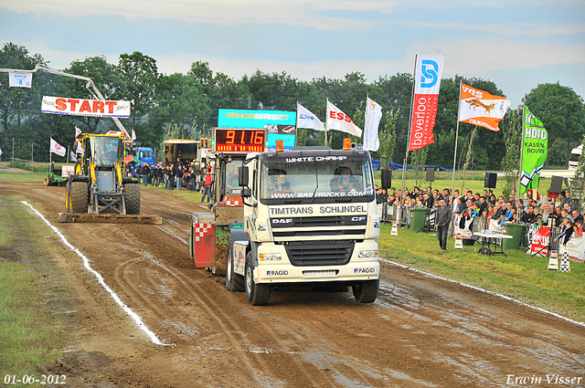 01-06-2012 545-border 01-06-2012 Nederhemert