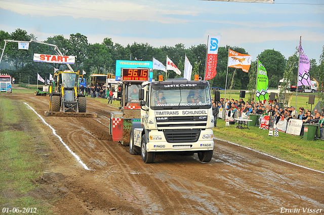 01-06-2012 546-border 01-06-2012 Nederhemert