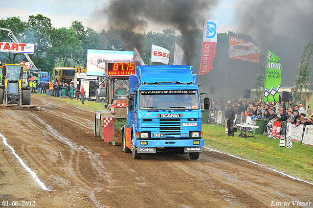 01-06-2012 577-border 01-06-2012 Nederhemert