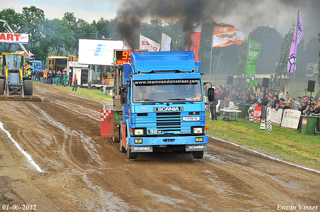 01-06-2012 580-border 01-06-2012 Nederhemert