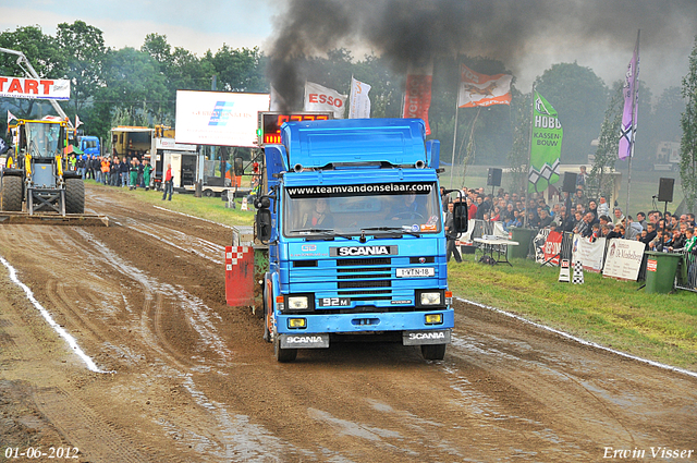 01-06-2012 581-border 01-06-2012 Nederhemert