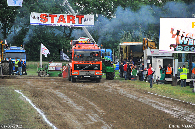 01-06-2012 587-border 01-06-2012 Nederhemert