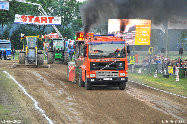 01-06-2012 592-border 01-06-2012 Nederhemert