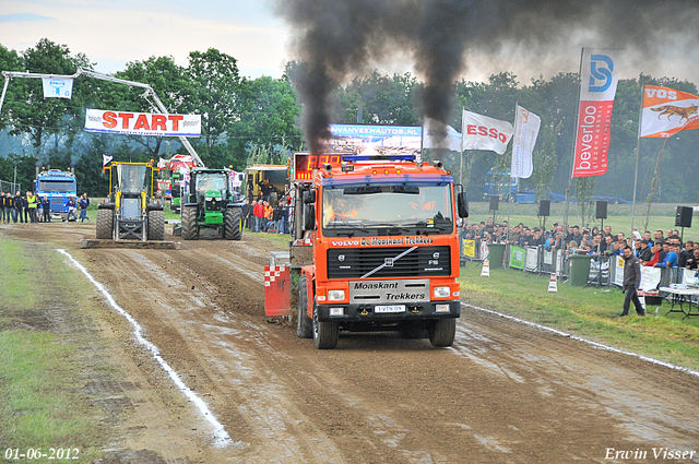 01-06-2012 594-border 01-06-2012 Nederhemert