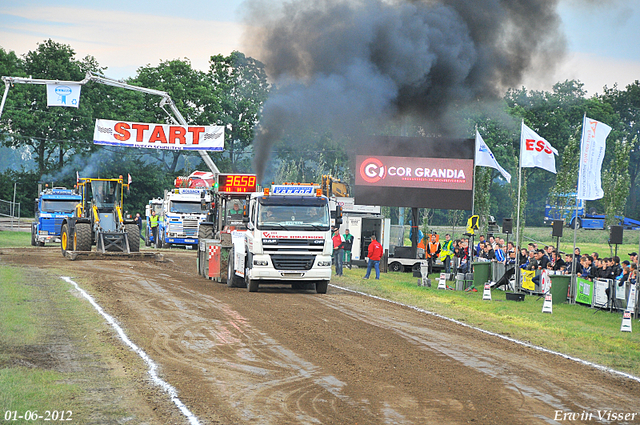 01-06-2012 603-border 01-06-2012 Nederhemert