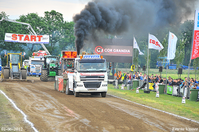 01-06-2012 604-border 01-06-2012 Nederhemert