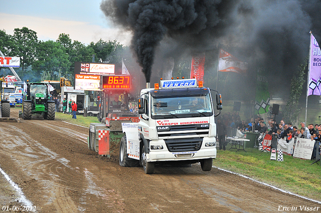 01-06-2012 608-border 01-06-2012 Nederhemert