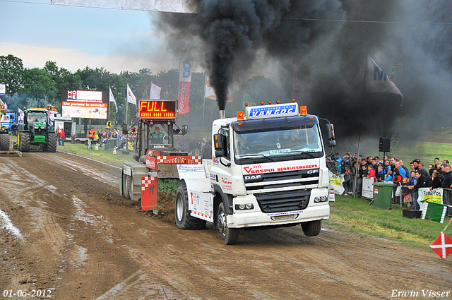 01-06-2012 611-border 01-06-2012 Nederhemert