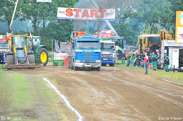 01-06-2012 615-border 01-06-2012 Nederhemert