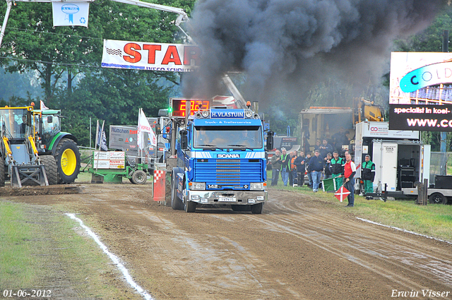 01-06-2012 617-border 01-06-2012 Nederhemert