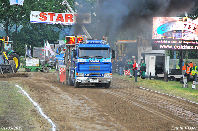 01-06-2012 618-border 01-06-2012 Nederhemert