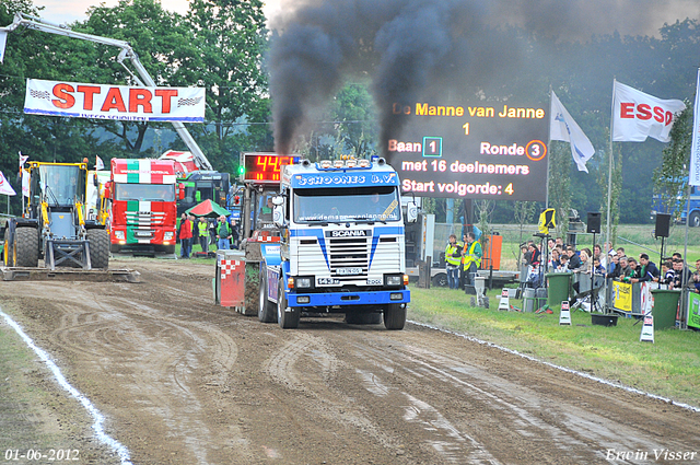 01-06-2012 637-border 01-06-2012 Nederhemert