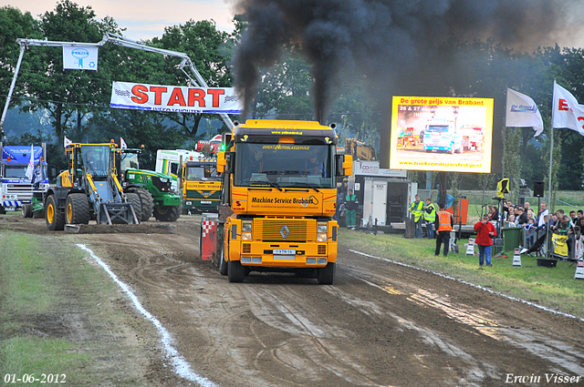 01-06-2012 657-border 01-06-2012 Nederhemert