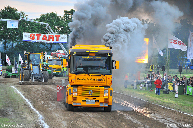 01-06-2012 661-border 01-06-2012 Nederhemert