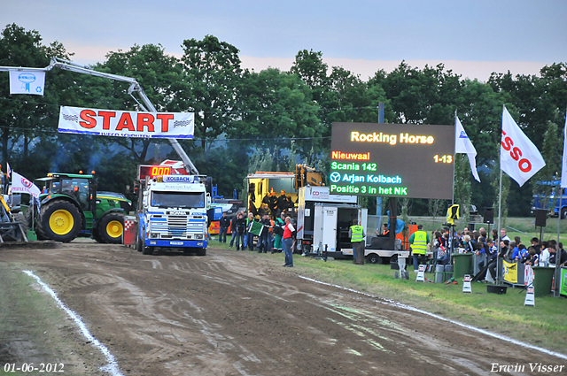 01-06-2012 717-border 01-06-2012 Nederhemert