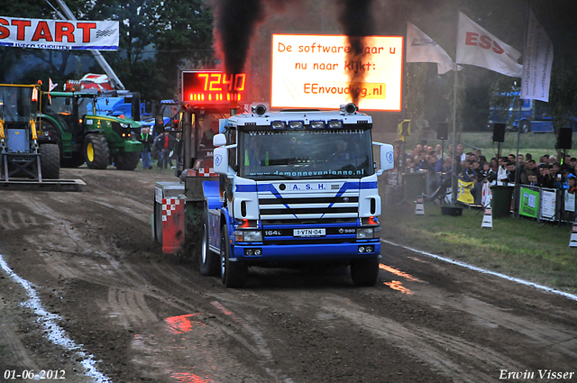 01-06-2012 745-border 01-06-2012 Nederhemert