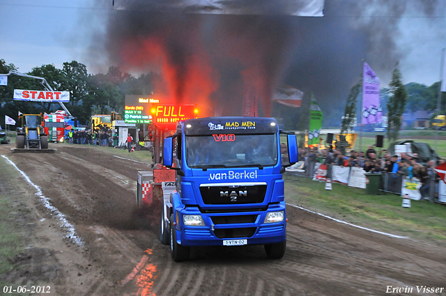 01-06-2012 763-border 01-06-2012 Nederhemert