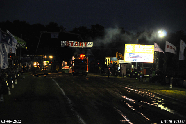 01-06-2012 834-border 01-06-2012 Nederhemert