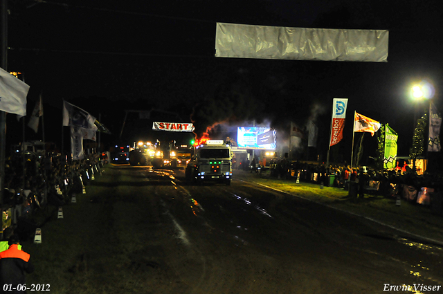 01-06-2012 879-border 01-06-2012 Nederhemert