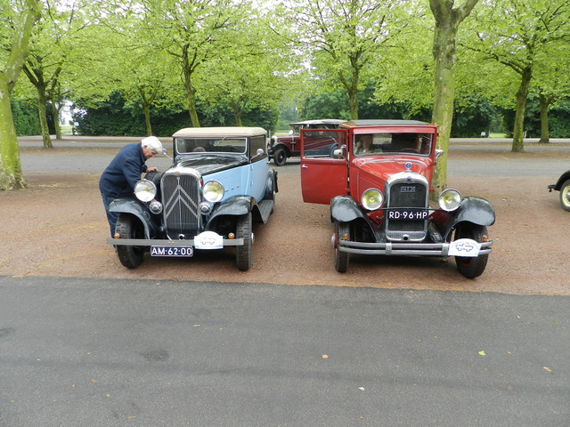 DSCN3426 Ritten met oude Citroen