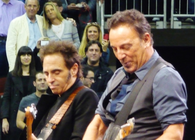 P1140894 Bruce Springsteen - Newark - 05-02-2012