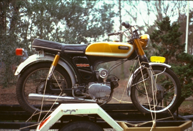 Mijn Yamaha in 1973 4 Foto's uit de oude doos