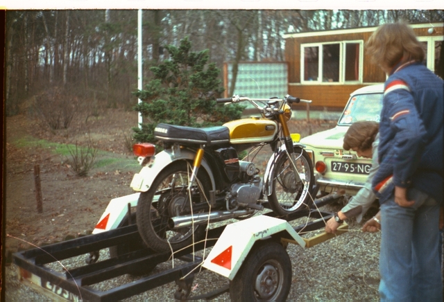Mijn Yamaha in 1973 3 Foto's uit de oude doos