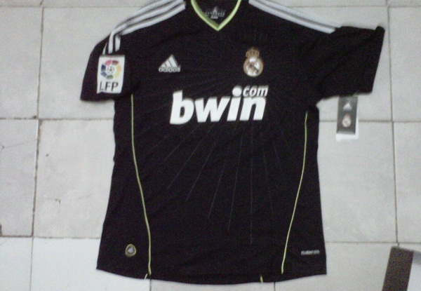 madrid away rnld front - 