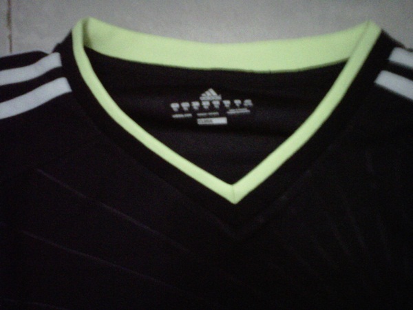 madrid away xl front detail - 