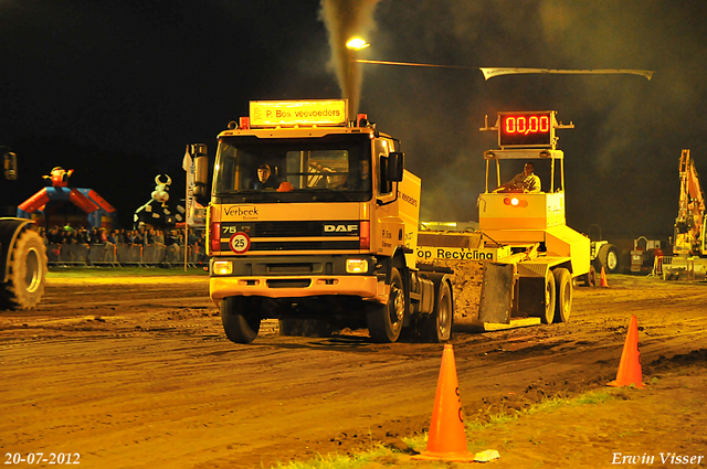 20-07-2012 069-border Truckpull demo Lunteren 20-07-2012